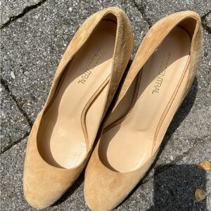 275 Central Women's Tan Pumps